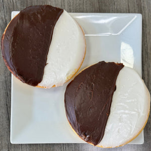 Black & White Cookies Iconic New York Famous (4 pcs)