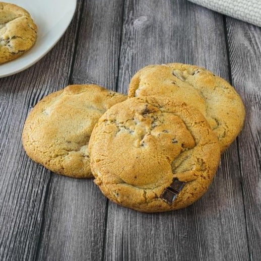 Homemade (Mouth Watering) Chocolate Chip Cookies 4 pcs
